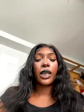 Snapshot of TIFFANYYSTAR chatting on 09.22.25 TIFFANYYSTAR online show from 09.22.25