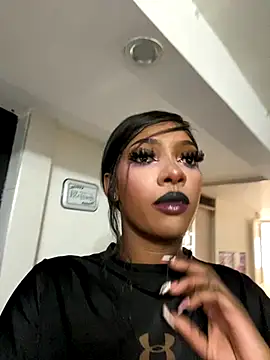 Snapshot of TIFFANYYSTAR chatting on 10.09.25 TIFFANYYSTAR online show from 10.09.25