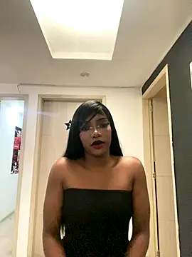 Snapshot of TIFFANYYSTAR chatting on 12.04.25 TIFFANYYSTAR online show from 12.04.25