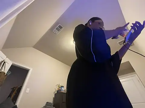 Snapshot of wynterheat chatting on 11.03.25 wynterheat online show from 11.03.25