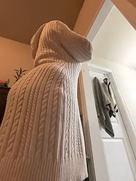 Snapshot of wynterheat chatting on 11.11.25 wynterheat online show from 11.11.25