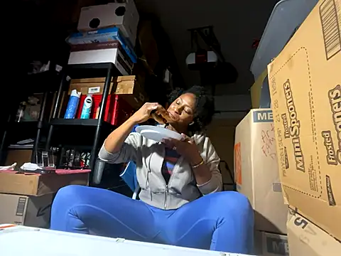 Snapshot of wynterheat chatting on 11.14.25 wynterheat online show from 11.14.25