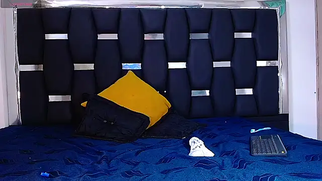 Snapshot of RyanRizzo chatting on 02.07.25 RyanRizzo online show from 02.07.25