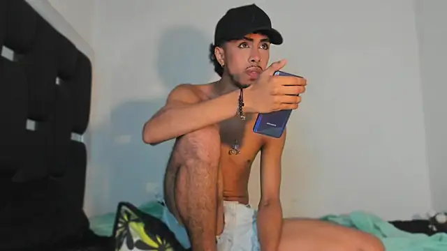 Snapshot of RyanRizzo chatting on 10.15.25 RyanRizzo online show from 10.15.25