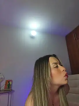 Snapshot of mich_bittersweet chatting on 03.15.26 mich bittersweet online show from 03.15.26