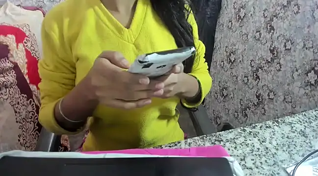 aarjulove online show from 01.08.25