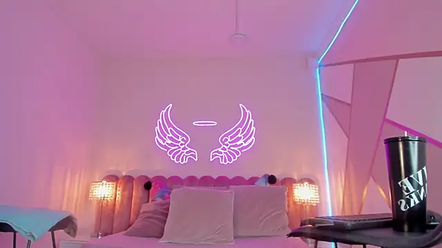  scarletmoore online show from 02.26.25