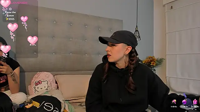 Zowi Hottiee online show from 12.10.24