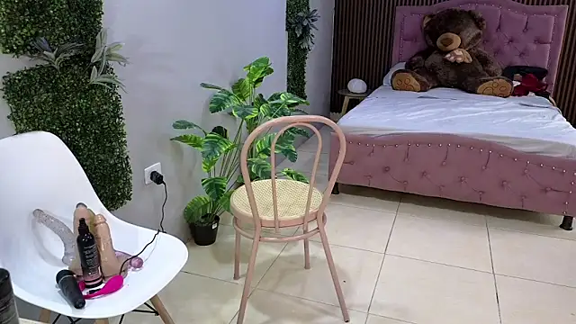 camil milfdream online show from 04.29.26