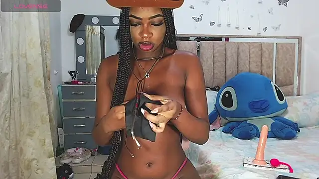 Snapshot of FallonsSweet chatting on 12.02.25 FallonsSweet online show from 12.02.25