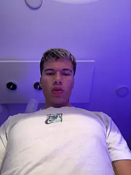 Logan smith1 online show from 02.17.25