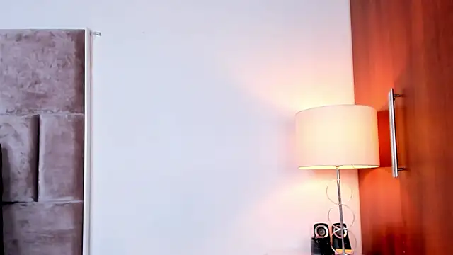 Snapshot of Nia_Bunny chatting on 06.11.26 Nia Bunny online show from 06.11.26