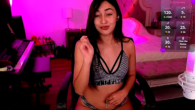 Snapshot of JasmineWinters chatting on 05.10.26 JasmineWinters online show from 05.10.26