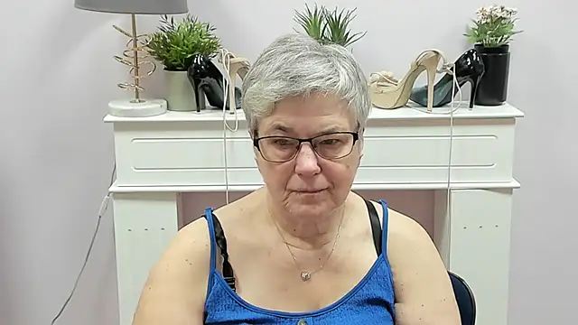 IrisDream online show from 12.18.25