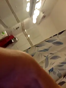 Snapshot of Josephine_LIVE chatting on 11.01.25 Josephine LIVE online show from 11.01.25