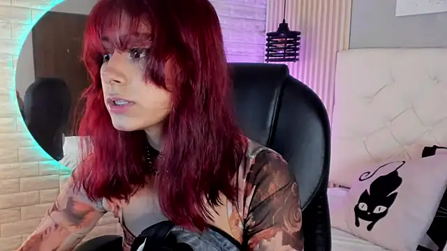 cloe  palmer online show from 12.04.24