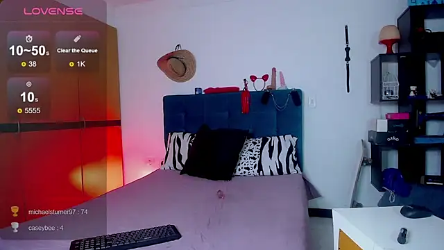 Snapshot of diabla_sexyboobs chatting on 02.15.25 diabla sexyboobs online show from 02.15.25