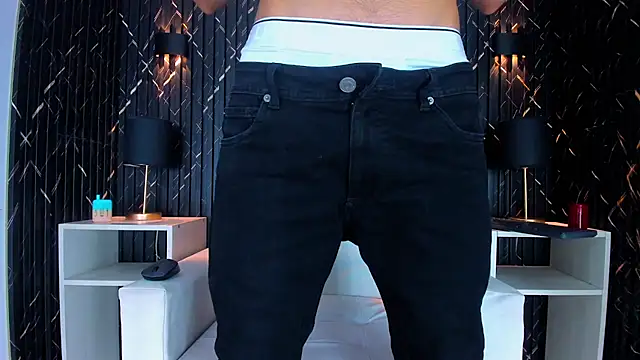 Snapshot of Liam_crox chatting on 02.14.25 Liam crox online show from 02.14.25