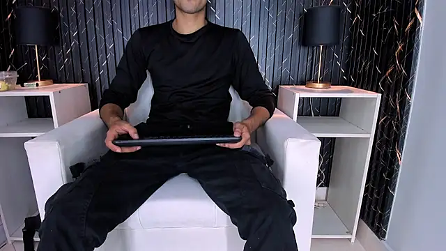 Snapshot of Liam_crox chatting on 02.17.25 Liam crox online show from 02.17.25