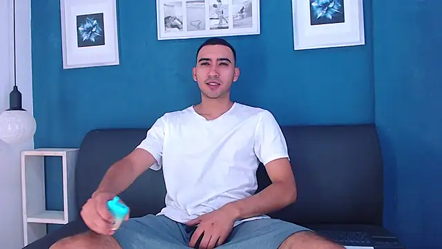 Snapshot of Liam_crox chatting on 02.24.25 Liam crox online show from 02.24.25