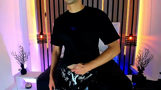 Snapshot of Liam_crox chatting on 02.27.25 Liam crox online show from 02.27.25