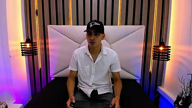 Snapshot of Liam_crox chatting on 03.06.25 Liam crox online show from 03.06.25