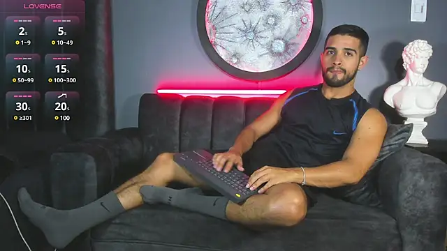 khriss brown online show from 02.05.25