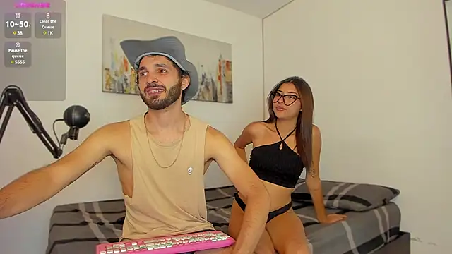 Snapshot of persiival chatting on 12.19.24 persiival online show from 12.19.24