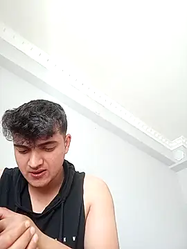 Snapshot of boy_3835 chatting on 03.13.25 boy 3835 online show from 03.13.25