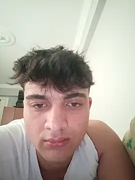 Snapshot of boy_3835 chatting on 03.16.25 boy 3835 online show from 03.16.25