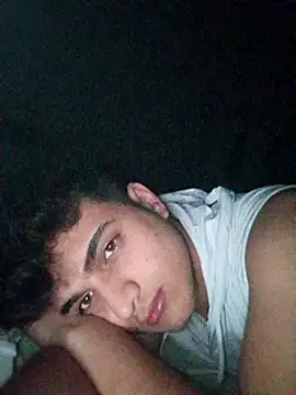 Snapshot of boy_3835 chatting on 03.17.25 boy 3835 online show from 03.17.25