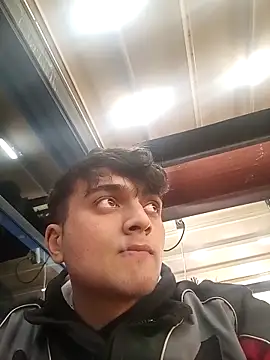 Snapshot of boy_3835 chatting on 03.18.25 boy 3835 online show from 03.18.25