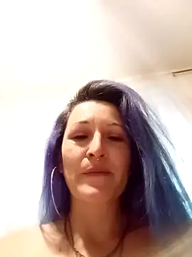 Snapshot of sophie_banger chatting on 12.31.24 sophie banger online show from 12.31.24