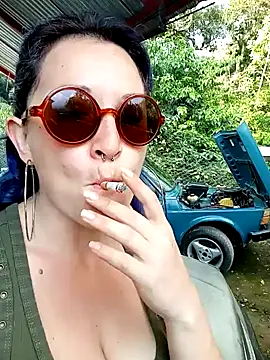 Snapshot of sophie_banger chatting on 01.07.25 sophie banger online show from 01.07.25