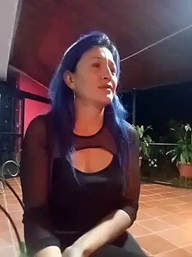 Snapshot of sophie_banger chatting on 01.10.25 sophie banger online show from 01.10.25