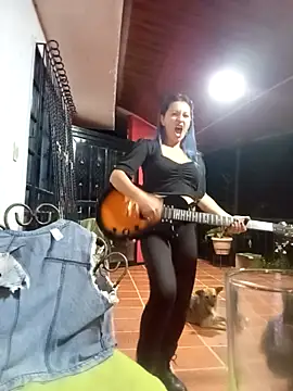 Snapshot of sophie_banger chatting on 02.22.25 sophie banger online show from 02.22.25