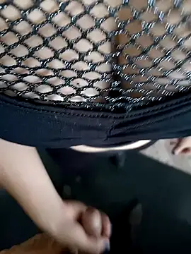 Snapshot of sophie_banger chatting on 03.12.25 sophie banger online show from 03.12.25