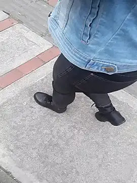 Snapshot of sophie_banger chatting on 09.12.25 sophie banger online show from 09.12.25