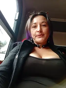 Snapshot of sophie_banger chatting on 09.29.25 sophie banger online show from 09.29.25