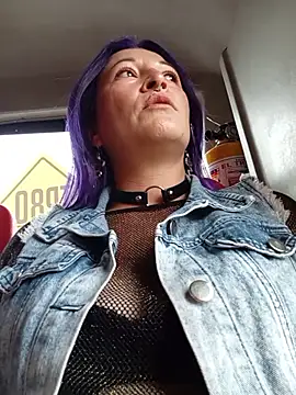 Snapshot of sophie_banger chatting on 10.09.25 sophie banger online show from 10.09.25