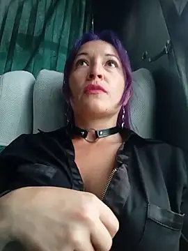 Snapshot of sophie_banger chatting on 10.11.25 sophie banger online show from 10.11.25