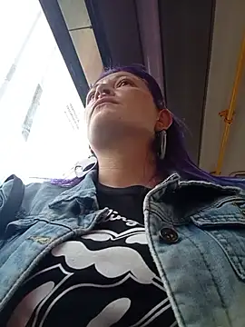 Snapshot of sophie_banger chatting on 10.16.25 sophie banger online show from 10.16.25