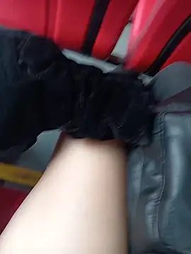 Snapshot of sophie_banger chatting on 10.22.25 sophie banger online show from 10.22.25