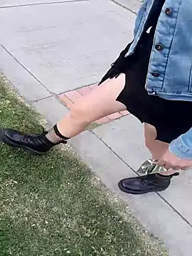 Snapshot of sophie_banger chatting on 10.25.25 sophie banger online show from 10.25.25