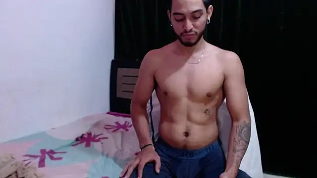 Snapshot of maxximus_100 chatting on 12.19.24 maxximus 100 online show from 12.19.24