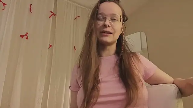 Snapshot of CassieCool chatting on 12.14.25 CassieCool online show from 12.14.25