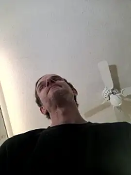 Snapshot of big8dall chatting on 02.13.26 big8dall online show from 02.13.26