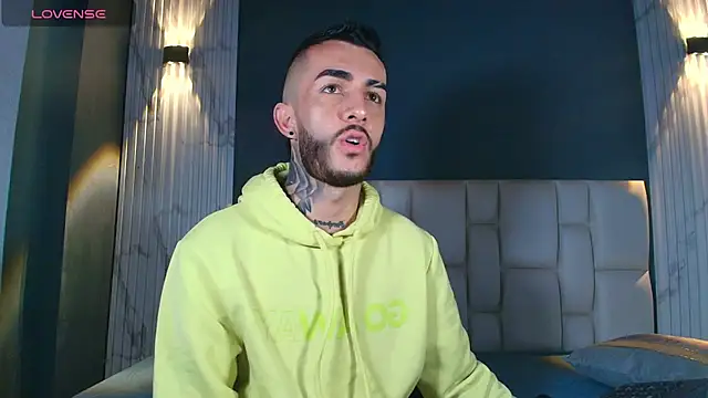 Snapshot of Marcelo_ruiz_ chatting on 09.19.25 Marcelo ruiz online show from 09.19.25