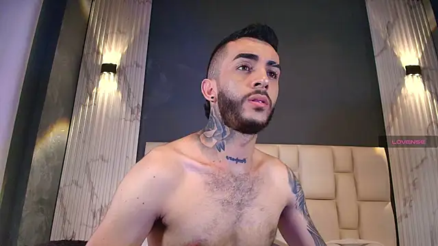 Snapshot of Marcelo_ruiz_ chatting on 11.26.25 Marcelo ruiz online show from 11.26.25