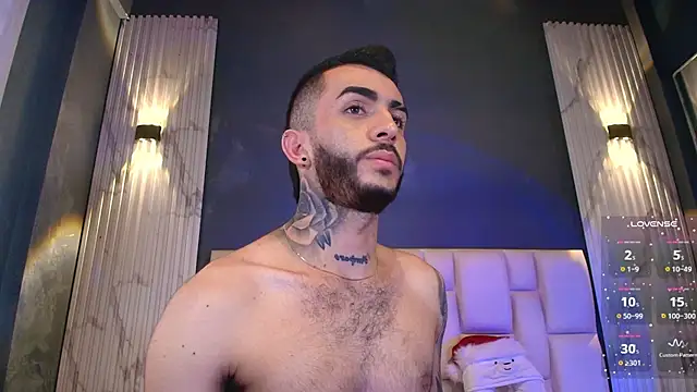 Snapshot of Marcelo_ruiz_ chatting on 12.02.25 Marcelo ruiz online show from 12.02.25